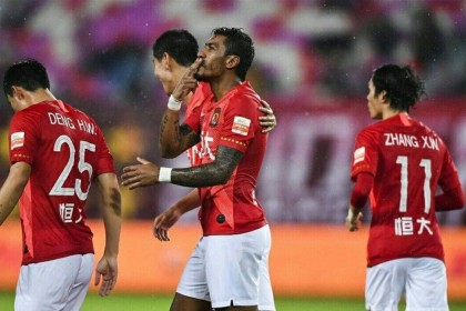 多多28官网- 南特锋线效率低迷，连续三场颗粒无收  