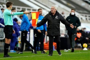 多多28相信品牌的力量- 雷吉纳球迷组织抗议票价上涨，俱乐部承诺妥善解决