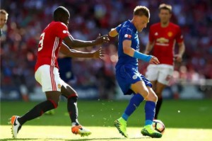 多多28官方网站- 莱斯特城老将瓦尔迪伤愈复出，王权球场欢呼震天  