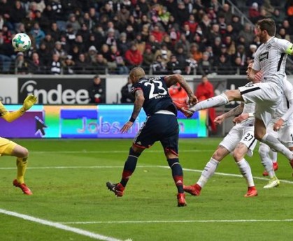  霍芬海姆双星闪耀，客场逼平领头羊拜仁  