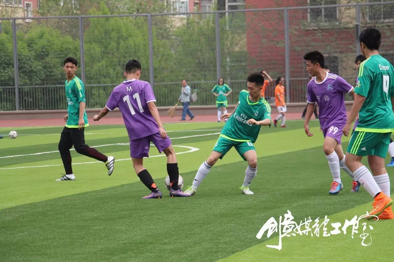 基尔高士丁主场气势如虹,开场闪击奠定胜局基础  基尔高士丁主场气势如虹,开场闪击奠定胜局基础