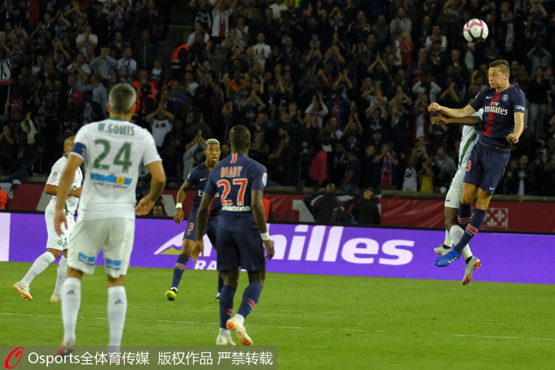  巴黎圣日耳曼豪取十连胜，领跑法甲积分榜
