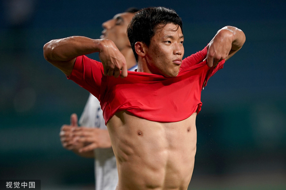  狼队韩国前锋黄喜灿受伤，恐缺席亚洲杯征程  