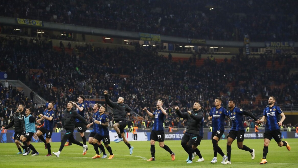  曼联更衣室矛盾曝光，球星与教练组分歧加剧  